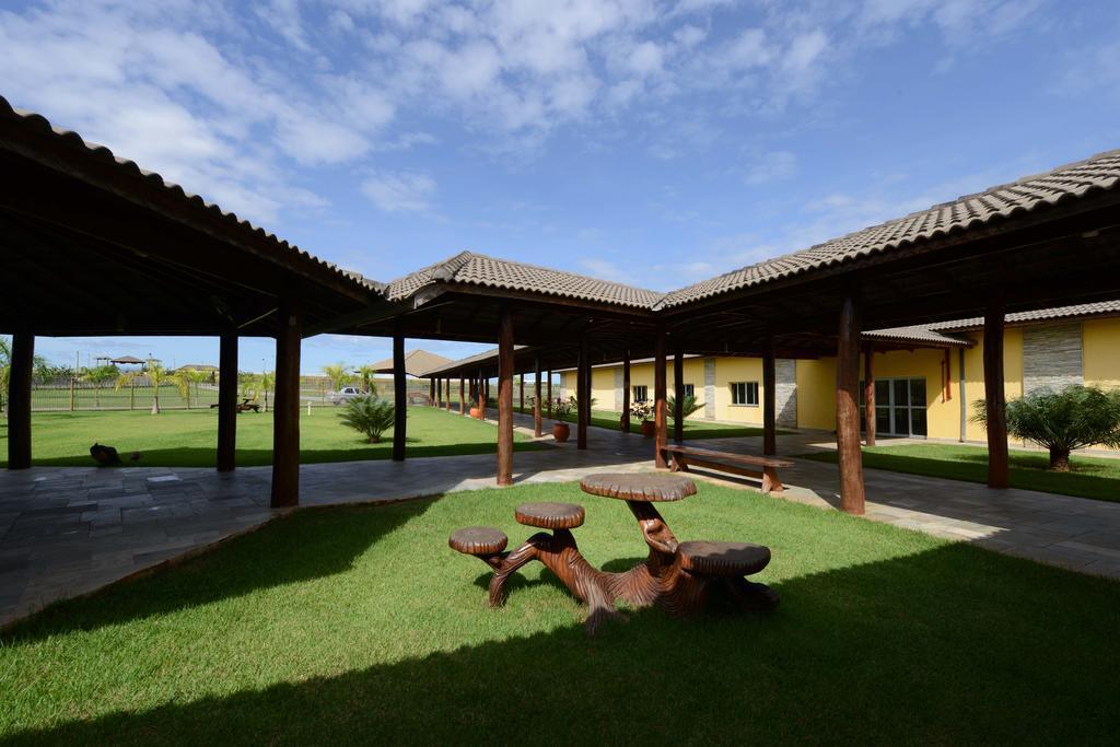 Pousada Haras Santa Rita Poconé Exteriör bild